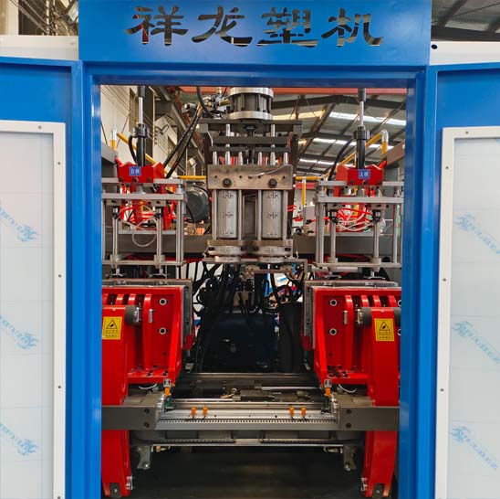 全自動2+2型伺服吹塑機