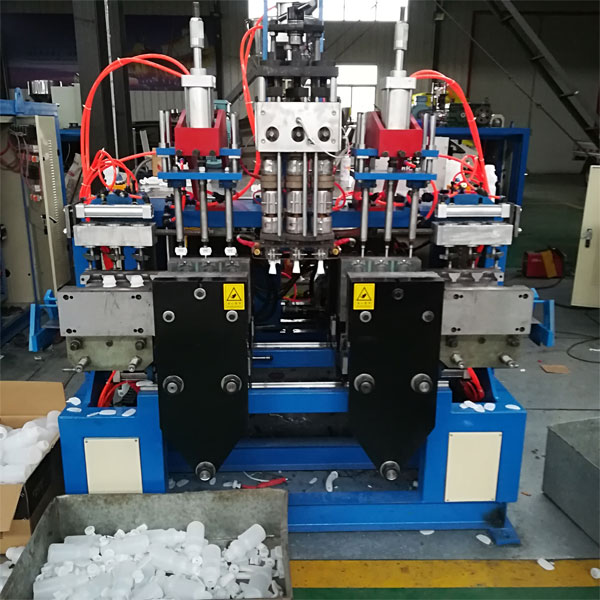 如何選擇飲料瓶吹瓶機(jī)